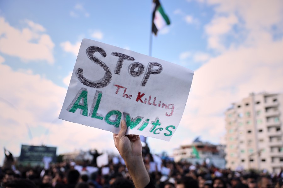 3-dead,-dozens-injured-in-syria-during-clashes-between-alawites-and-counterdemonstrators