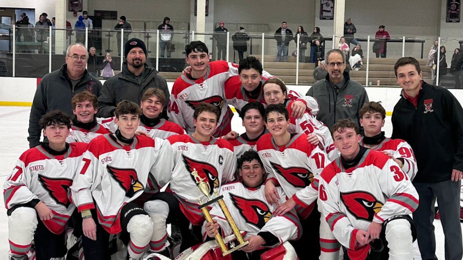 canfield-hockey-wins-cleveland-tournament