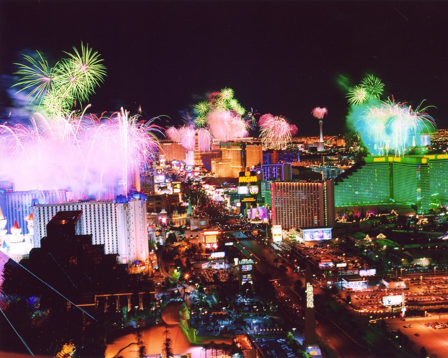 fireworks-photos-show-las-vegas-strip’s-evolution-under-spectacular-skies