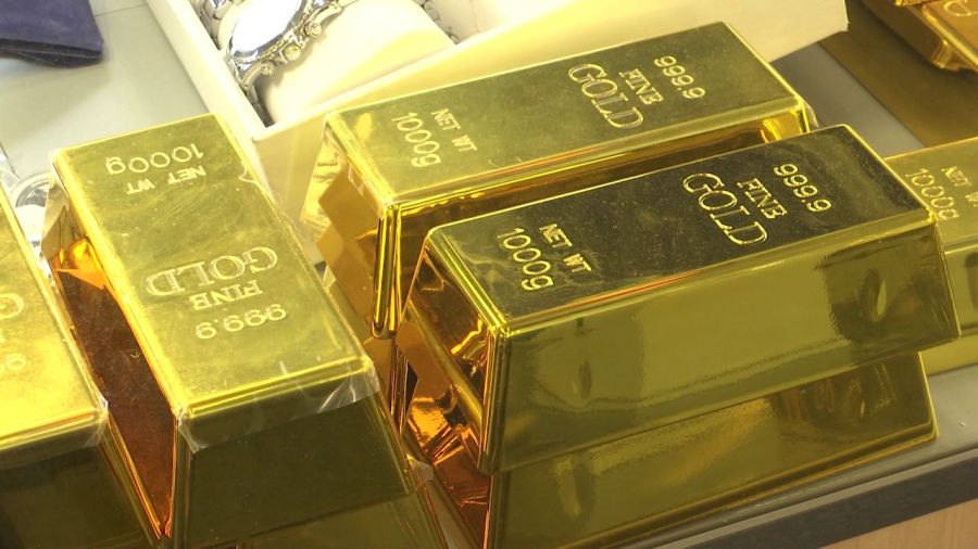 local-coin-buyer-weighs-in-gold-and-silver-prices