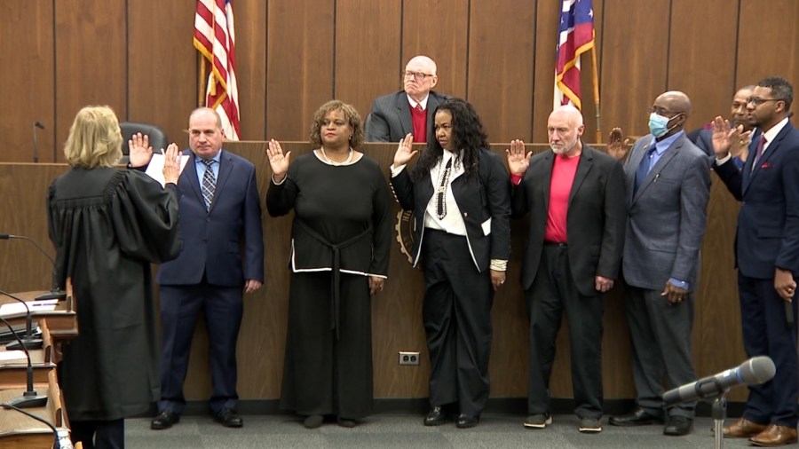 three-new-warren-city-council-members-sworn-in