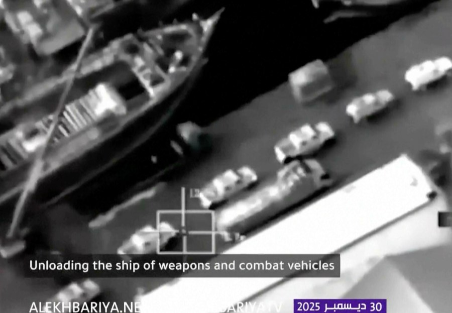 saudi-arabia-bombs-yemen-port-city-over-weapons-shipment-from-uae-for-separatists