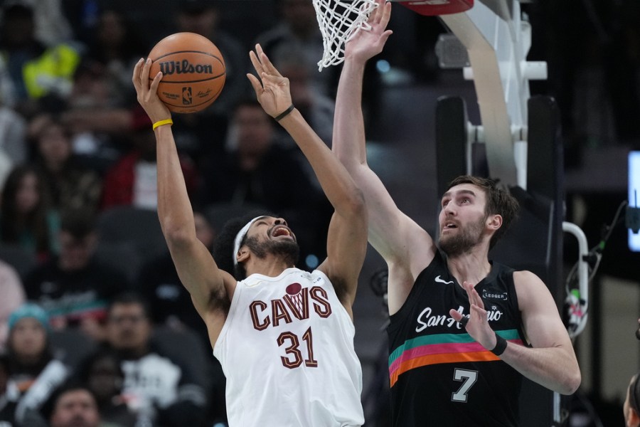 allen-helps-cavs-overcome-wembanyama,-spurs-113-101