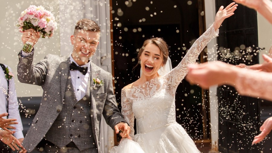 brides-who-just-said-‘i-do’-can-sell-their-wedding-dresses-at-local-event