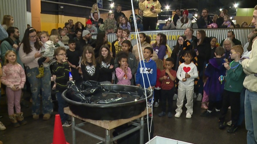 oh-wow!-hosts-special-‘cube’-drop-for-new-year’s-fun