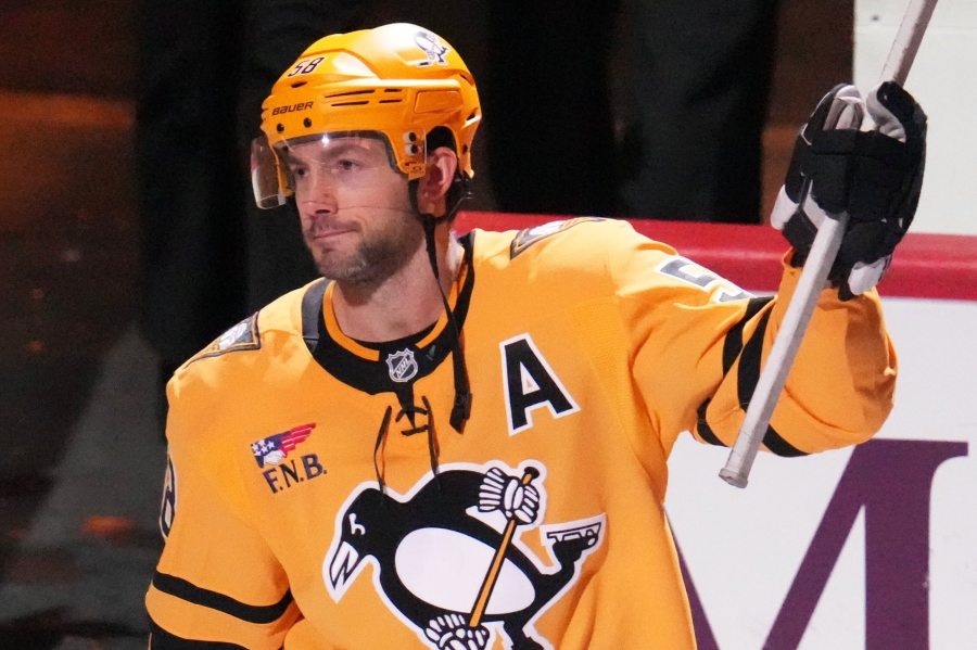 letang-scores-ot-winner-to-lift-penguins-over-red-wings