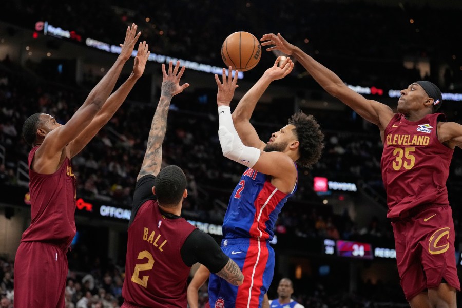 cunningham-helps-east-leading-pistons-past-cavaliers