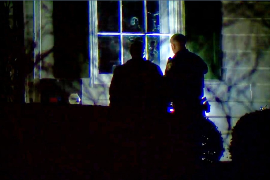 man-who-broke-windows-at-vance’s-ohio-home-is-detained,-the-secret-service-says