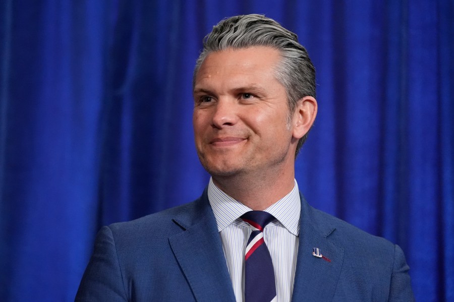 hegseth-censures-sen.-kelly-after-democrats’-video-urging-troops-to-resist-unlawful-orders