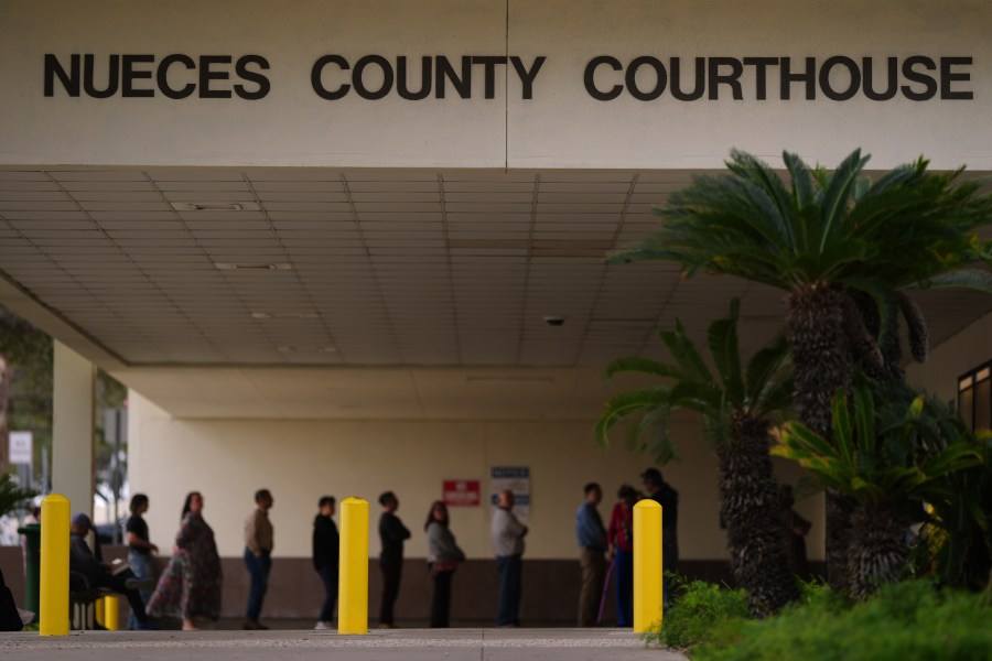 jury-seated-in-trial-for-ex-officer-accused-in-police-response-to-uvalde-school-shooting