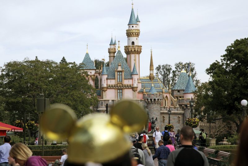father-seriously-hurt-in-confrontation-over-alleged-line-cutting-at-disneyland