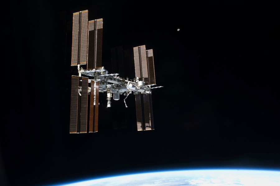 nasa,-in-a-rare-move,-cuts-space-station-mission-short-after-an-astronaut’s-medical-issue