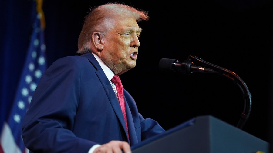 trump-downplays-gop-midterm-expectations:-the-president-‘always-loses’