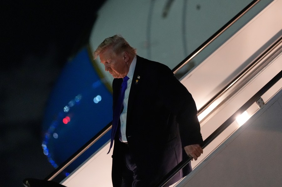 trump-pushes-a-1-year,-10%-cap-on-credit-card-interest-rates