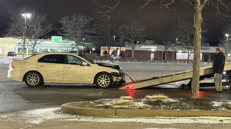police-respond-to-collision-in-boardman-plaza-parking-lot
