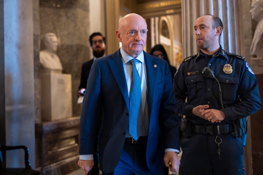 sen.-kelly-sues-the-pentagon-over-attempts-to-punish-him,-declaring-it-unconstitutional