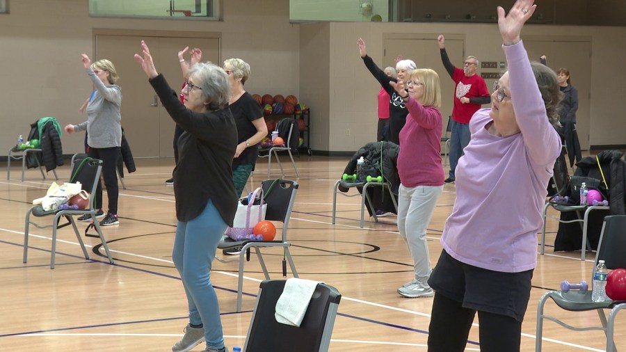 salem-community-center-helps-seniors-stay-motivated-and-fit-through-winter