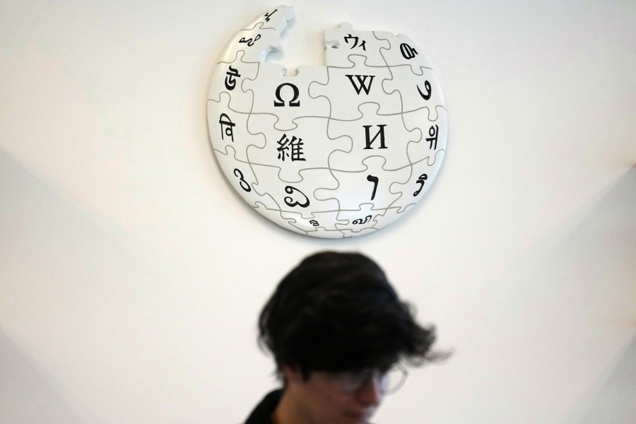 wikipedia-inks-ai-deals-with-microsoft,-meta-and-perplexity-as-it-marks-25th-birthday