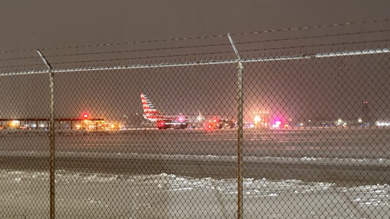 90-passengers-safe-after-american-airlines-plane-veers-off-taxiway-at-rochester-airport