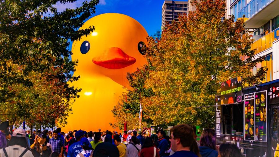 world’s-largest-rubber-duck-returning-to-ohio-for-spring-festival