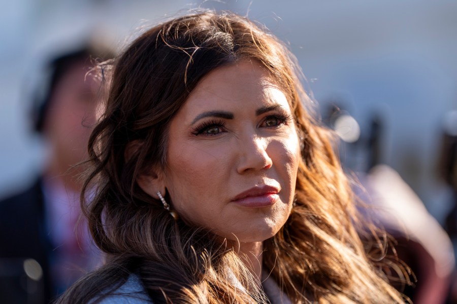 noem-announces-10k-migrant-arrests-in-minneapolis