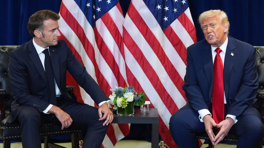 trump-reveals-macron-message:-‘i-do-not-understand-what-you-are-doing-on-greenland’