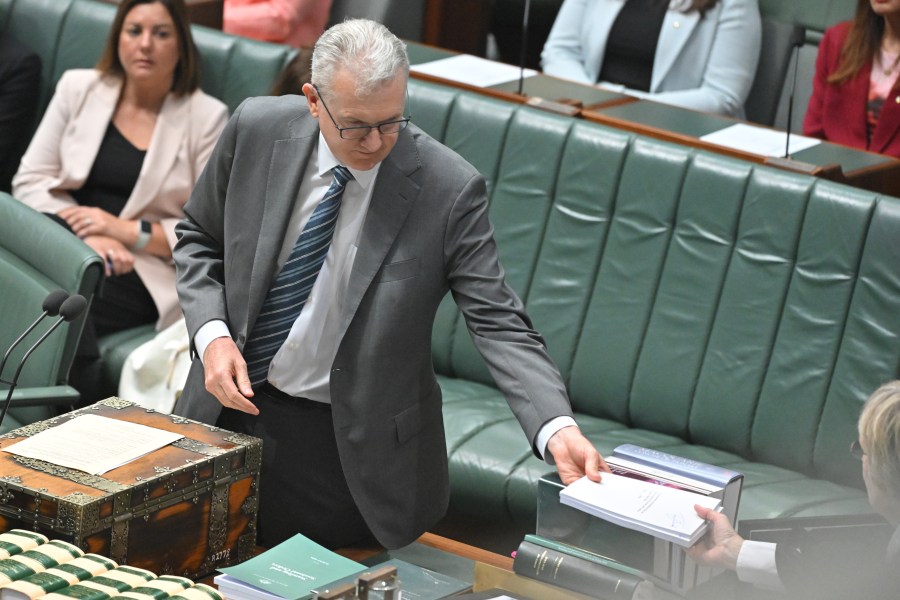 australia’s-parliament-passes-gun-restrictions-and-anti-hate-speech-law-after-bondi-shooting