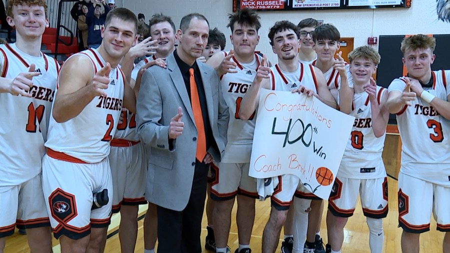 springfield-coach-hits-milestone-in-signature-win