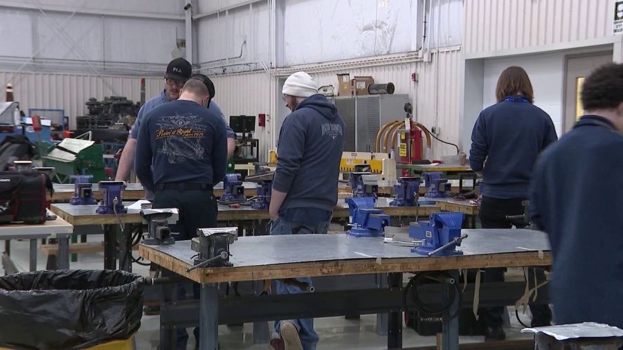 flight-school-at-airport-delayed-but-back-on-track