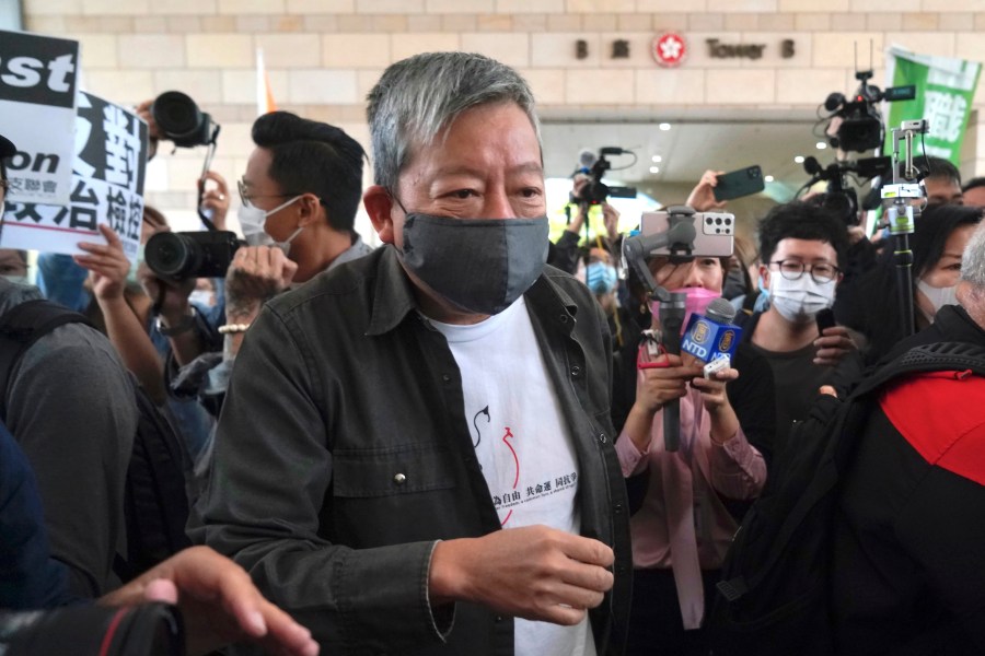 2-tiananmen-vigil-organizers-plead-not-guilty-in-hong-kong-national-security-trial