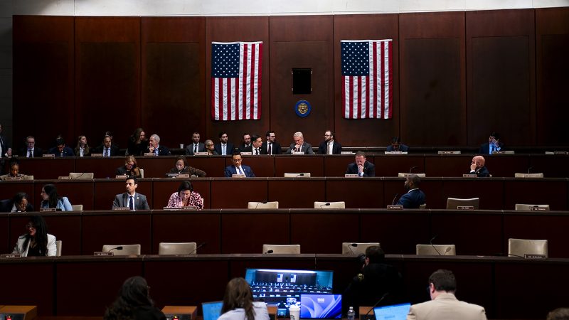 these-democrats-voted-to-hold-the-clintons-in-contempt