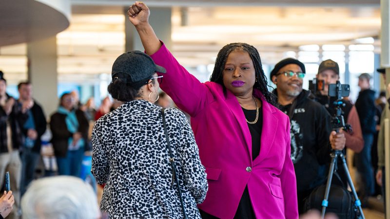 protest-leader-arrested-after-minnesota-church-ice-demonstration
