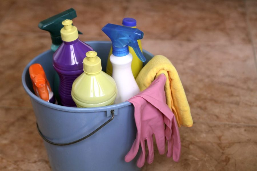over-1-million-bottles-of-popular-cleaning-product-recalled:-here’s-why