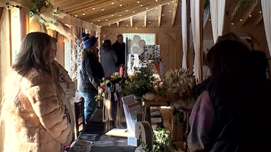 couples-get-head-start-on-wedding-plans-at-valley-bridal-expo