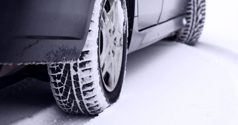 tips:-what-to-do-if-your-car-gets-stuck-in-snow