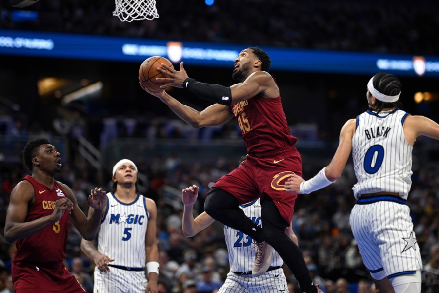 mitchell-scores-36-points-in-cavaliers’-119-105-win-over-magicap