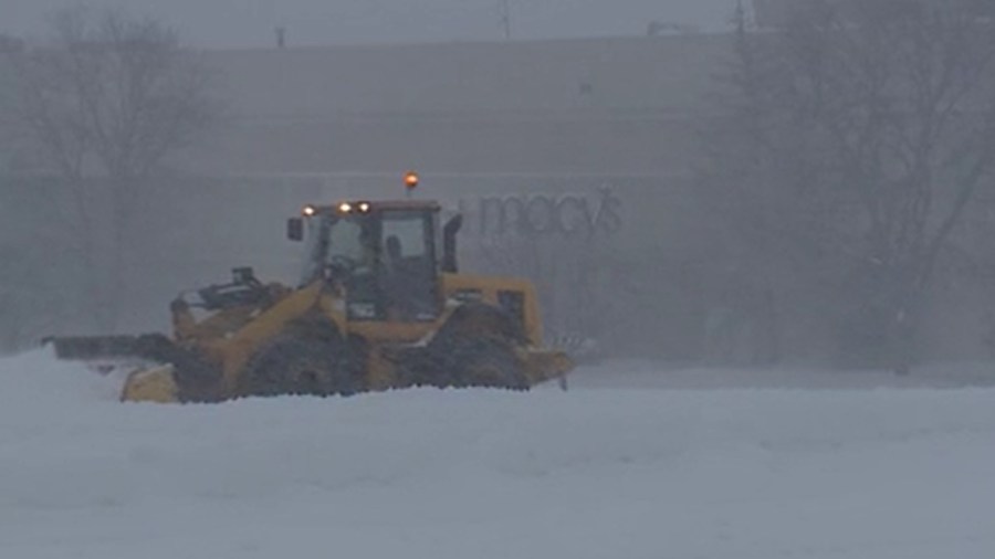winter-storm-shuts-down-malls-in-the-area