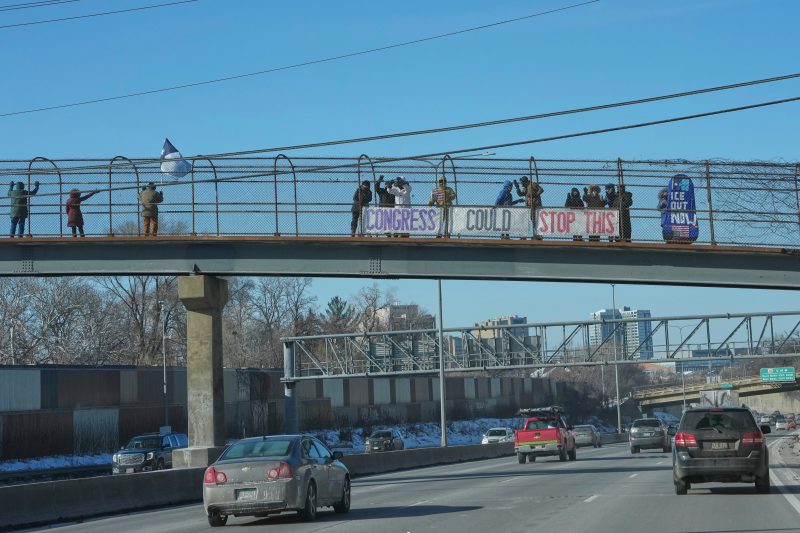 federal-and-state-officials-both-claim-moral-high-ground-after-alex-pretti-shooting