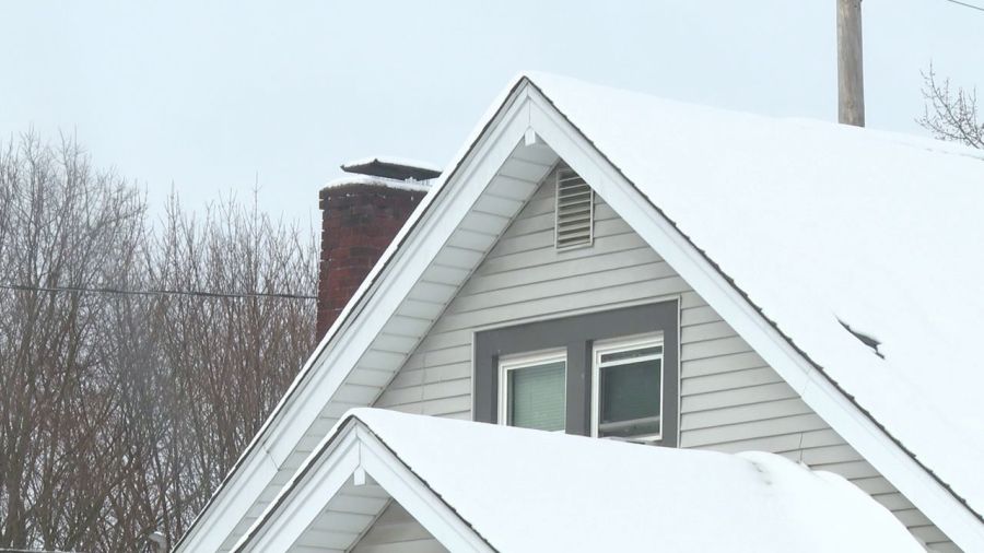 experts-advise-keeping-an-eye-on-your-roof-during-heavy-snow