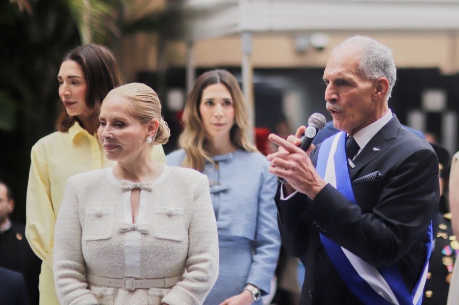 trump-backed-businessman-nasry-asfura-sworn-in-as-president-of-honduras