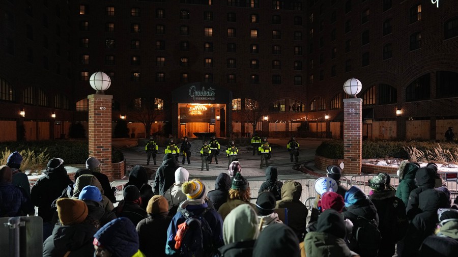 minnesota-standoff-with-trump-administration-stokes-fears-of-civil-war 