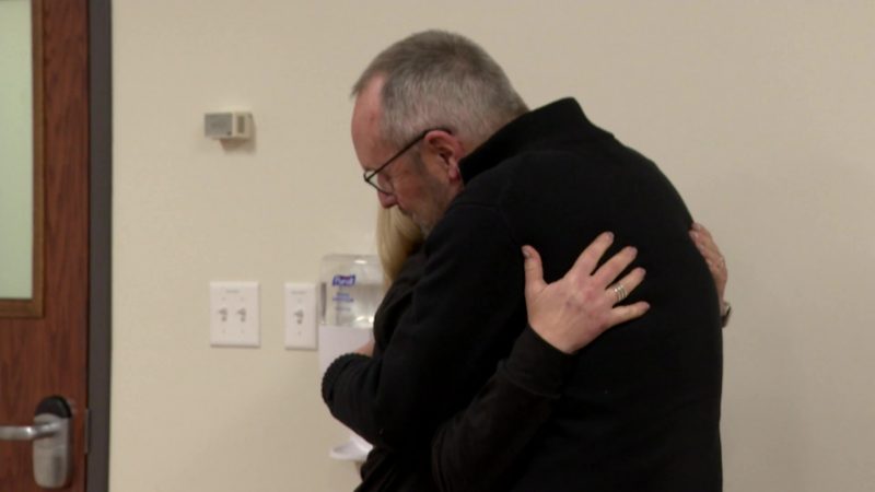 wisconsin-man-reunites-with-nurse-who-saved-his-life-during-heart-attack,-4-years-later