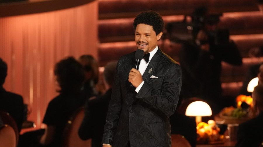 trevor-noah-roasts-nicki-minaj’s-trump-support-at-grammys