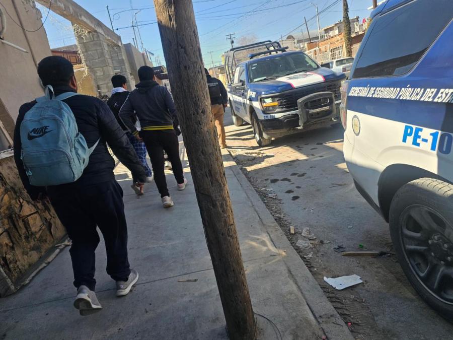 neighbors-alert-police-to-stash-house;-21-migrants-rescued