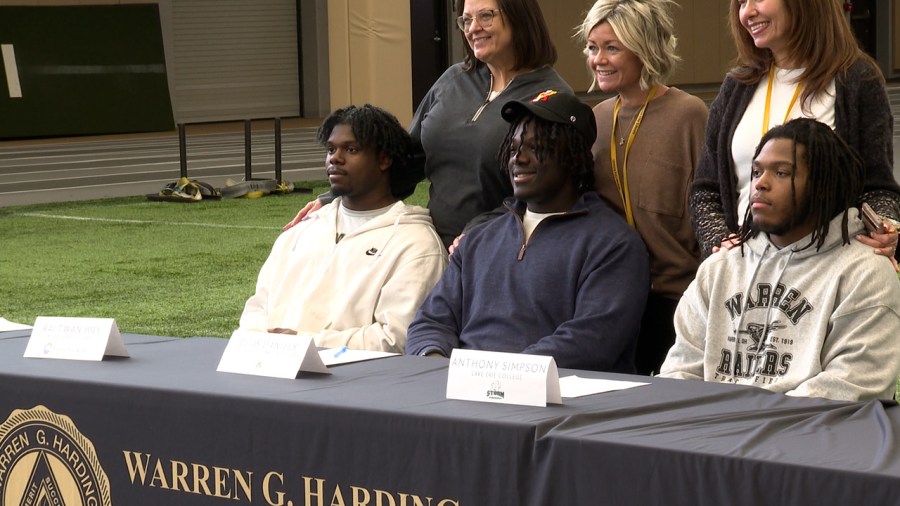 warren-harding-trio-signs-to-the-college-ranks