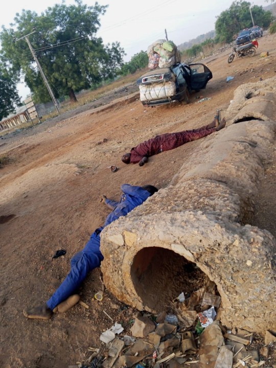 islamic-militants-kill-at-least-162-people-in-attacks-on-2-villages-in-nigeria,-lawmaker-says