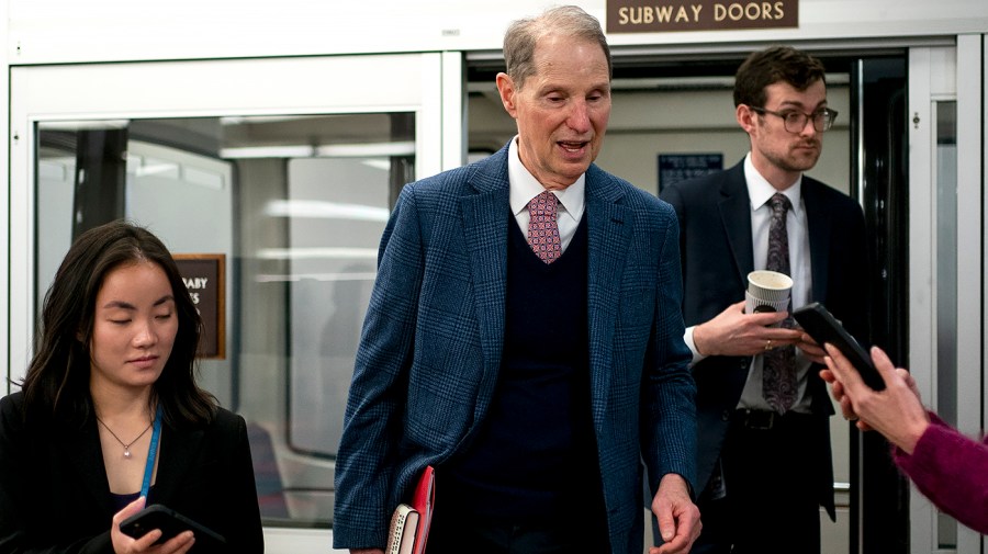 democratic-senator-raises-‘deep-concerns’-over-classified-cia-activities