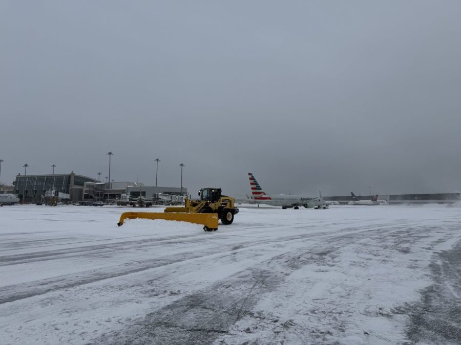 how-a-major-airport-removes-snow-from-runways-(and-what-they-do-with-it)