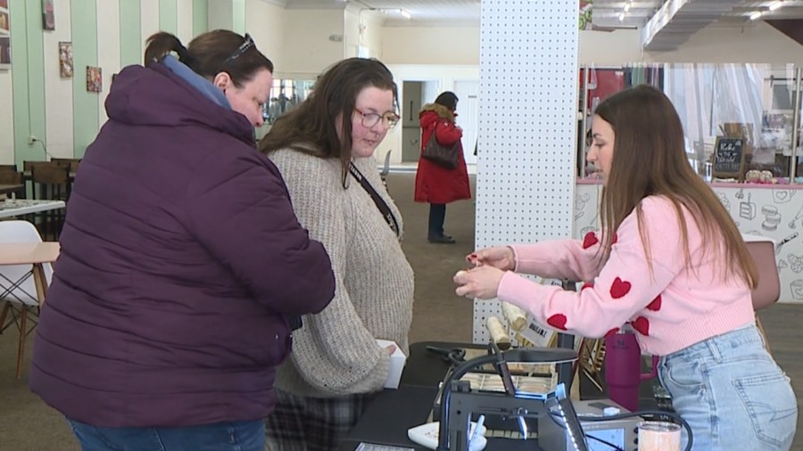 local-bakery-holds-valentine’s-day-event