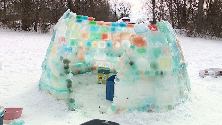 6-foot-igloo-under-construction-in-campbell